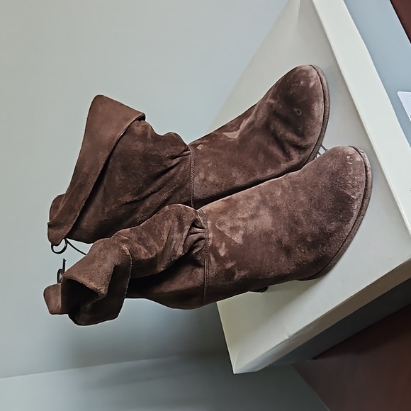 Chocolate brown suede heeled booties, cuff top - Picture 2 of 3